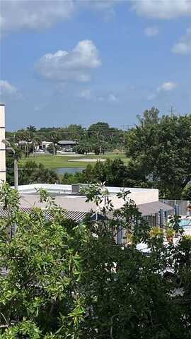 7035 NW 186th St, Hialeah, FL 33015