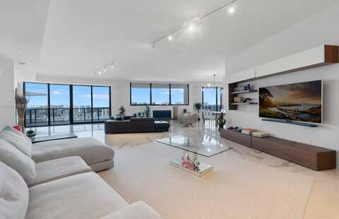 18555 Collins Ave, Sunny Isles Beach, FL 33160
