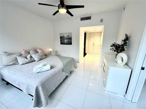 2155 Washington Ct, Miami Beach, FL 33139