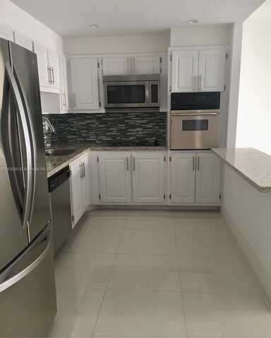 19380 Collins Ave, Sunny Isles Beach, FL 33160