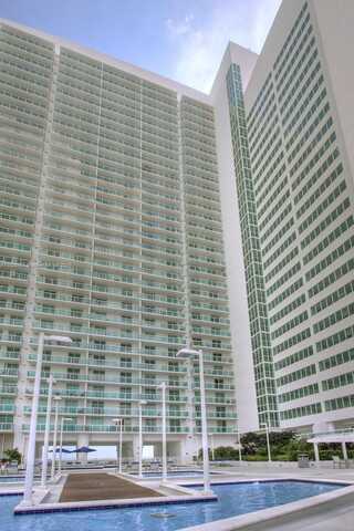 1800 N Bayshore Dr, Miami, FL 33132