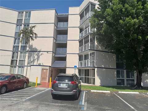 7125 NW 186th St, Hialeah, FL 33015
