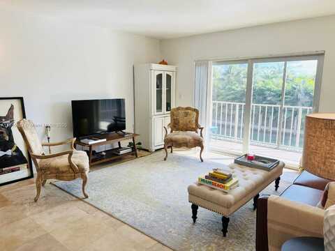 undefined, North Miami, FL 33181
