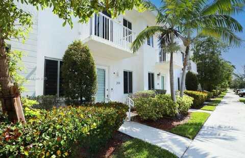 2621 NE 212th Ter, Miami, FL 33180