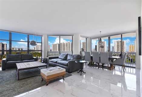 1000 W Island Blvd, Aventura, FL 33160