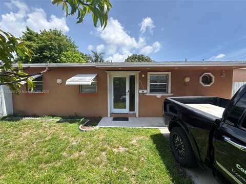 6211 SW 9th Pl, North Lauderdale, FL 33068