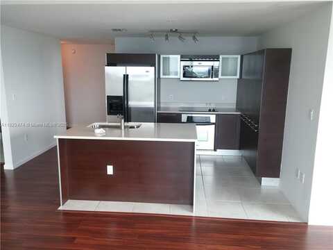1900 N Bayshore Dr, Miami, FL 33132