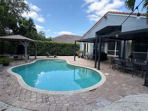 1151 NW 130th Ave, Pembroke Pines, FL 33028