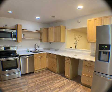 2061 NW 47th Ter, Lauderhill, FL 33313