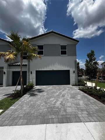 104 SW 184 way, Pembroke Pines, FL 33029