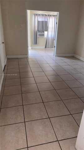 2614 SW 8th St, Miami, FL 33135