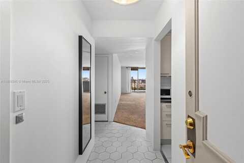 2780 NE 183rd St, Aventura, FL 33160