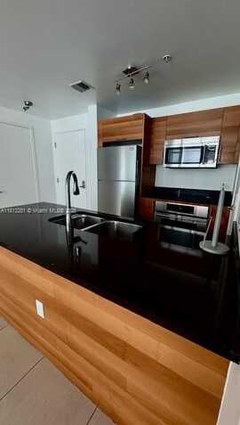 undefined, Miami, FL 33137