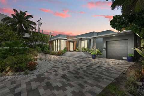 1845 NE 124th St, North Miami, FL 33181