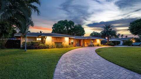 901 W Tropical Way, Plantation, FL 33317