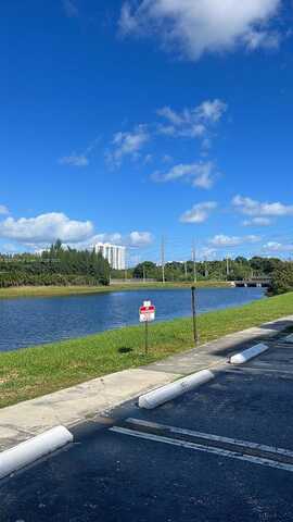 16465 NE 22nd Ave, North Miami Beach, FL 33160