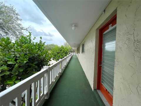 3571 Inverrary Dr, Lauderhill, FL 33319