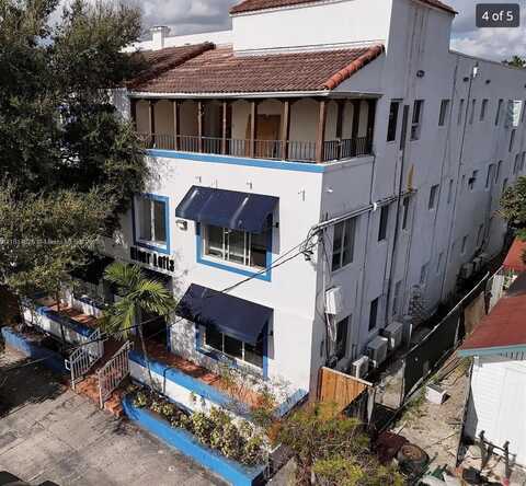 1021 NW 3rd St, Miami, FL 33128
