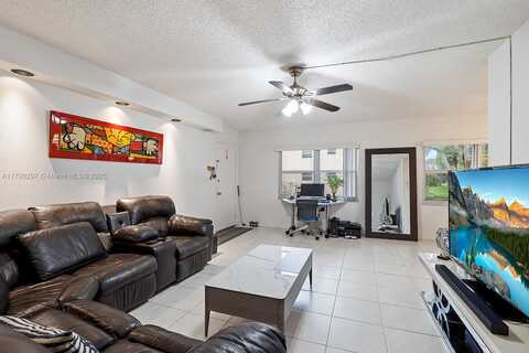 13550 SW 6th Ct, Pembroke Pines, FL 33027