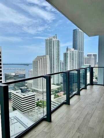 68 SE 6TH ST, Miami, FL 33131