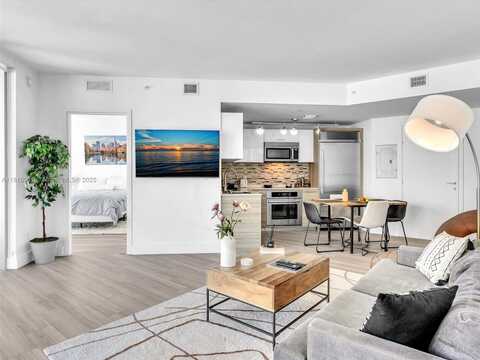 1300 Brickell Bay Dr, Miami, FL 33131