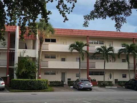 9820 S Hollybrook Lake Dr, Pembroke Pines, FL 33025