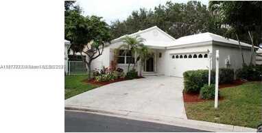 9462 NW 8th Cir, Plantation, FL 33324
