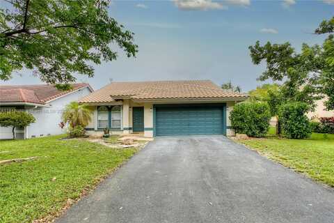 10631 NW 32nd Ct, Coral Springs, FL 33065
