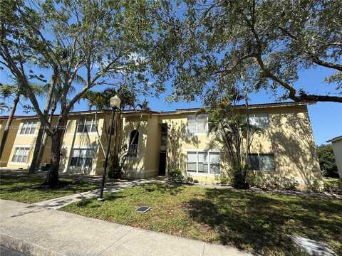 417 Vista Isles Dr, Sunrise, FL 33325