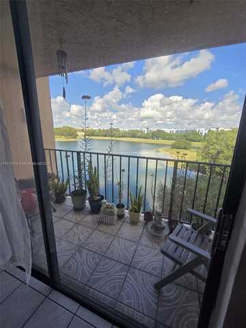 9688 Fontainebleau Blvd, Miami, FL 33172