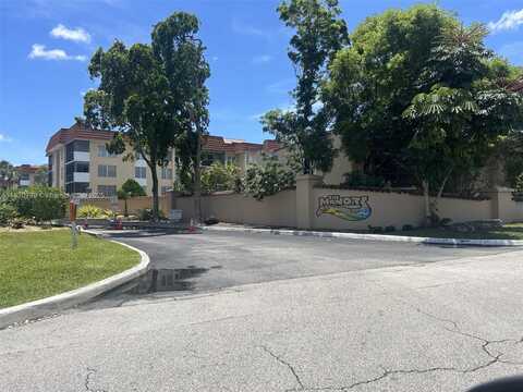 4168 Inverrary Dr, Lauderhill, FL 33319