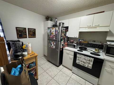 4962 SW 32nd Ter, Dania Beach, FL 33312