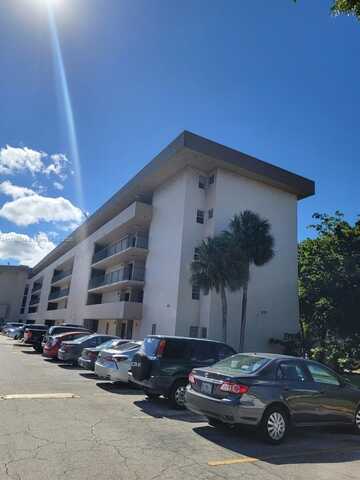 870 NW 87th Ave, Miami, FL 33172