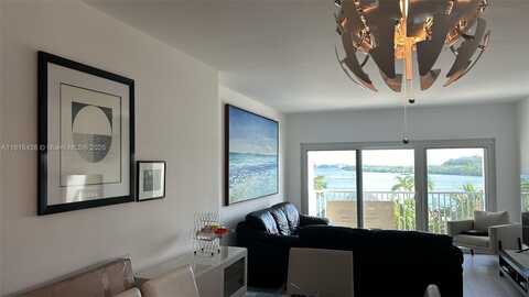 300 Bayview Dr, Sunny Isles Beach, FL 33160
