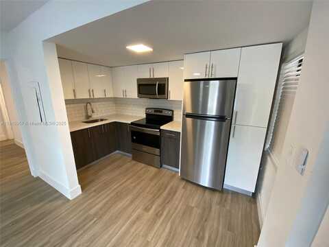 11310 Peachtree Dr, Miami, FL 33161