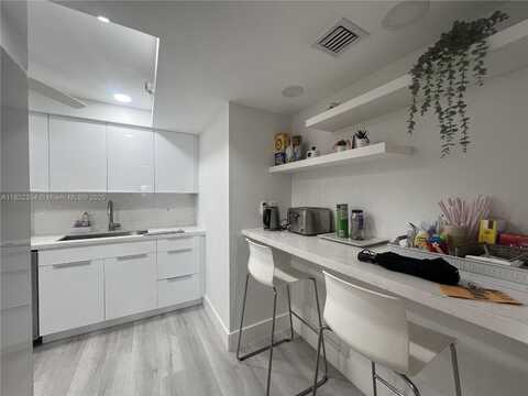4900 N Ocean Blvd, Lauderdale By The Sea, FL 33308