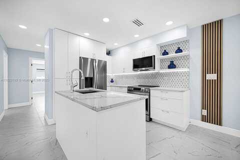 2466 Taylor St, Hollywood, FL 33020
