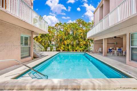 449 Swallow Dr, Miami Springs, FL 33166