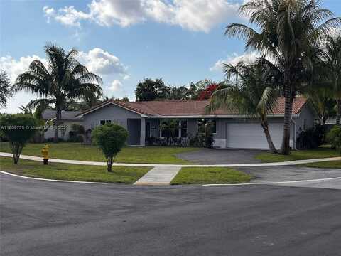 4888 NW 8th Ct, Plantation, FL 33317