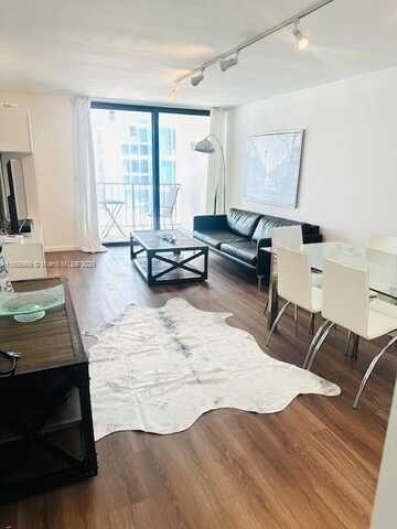 2625 Collins Ave, Miami Beach, FL 33140