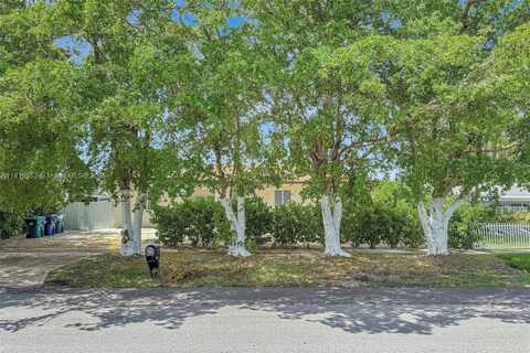 10245 SW 212th St, Cutler Bay, FL 33189