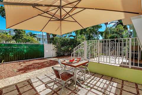 915 8th St, Miami Beach, FL 33139