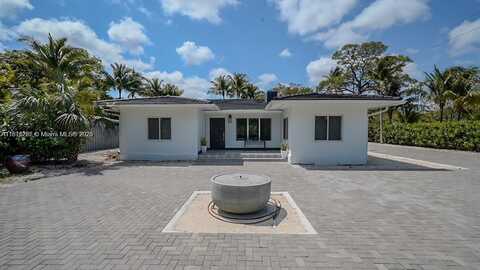 8390 SW 64th St, Miami, FL 33143