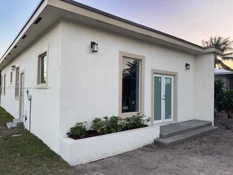 1100 Highview Rd, Lake Worth, FL 33462