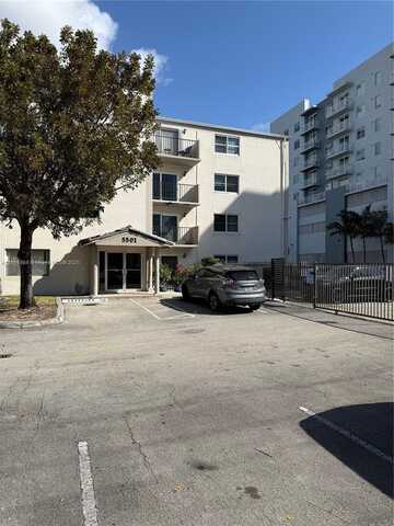 5501 NW 7th St, Miami, FL 33126