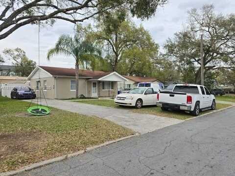 864 Lowell St E, Lakeland, FL 33805
