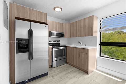 810 Salzedo St, Coral Gables, FL 33134