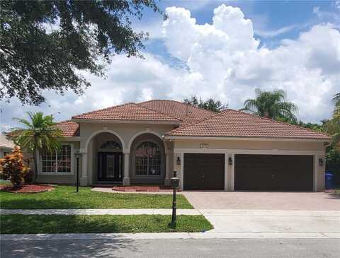 2051 NW 125th Ter, Pembroke Pines, FL 33028