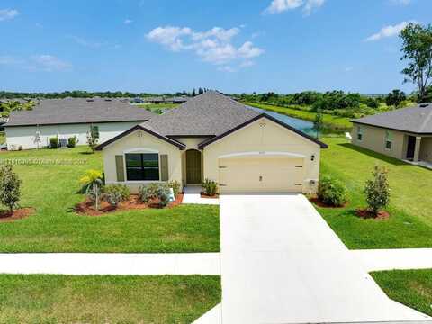 5310 Imagination Dr, Fort Pierce, FL 34947
