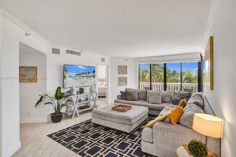 1000 E Island Blvd, Aventura, FL 33160